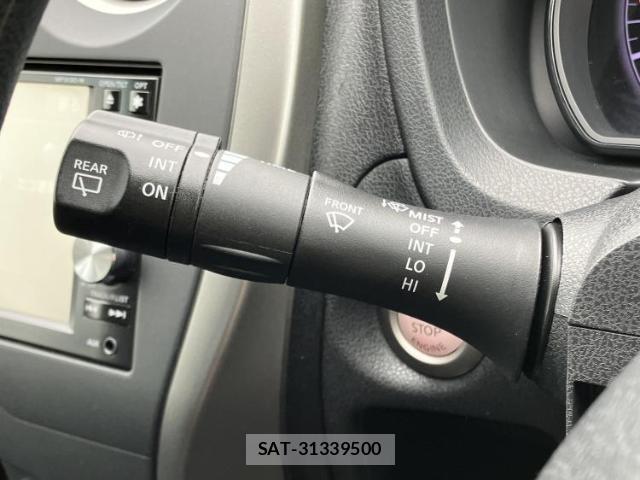 Nissan NOTE 2013-09 8225543-17