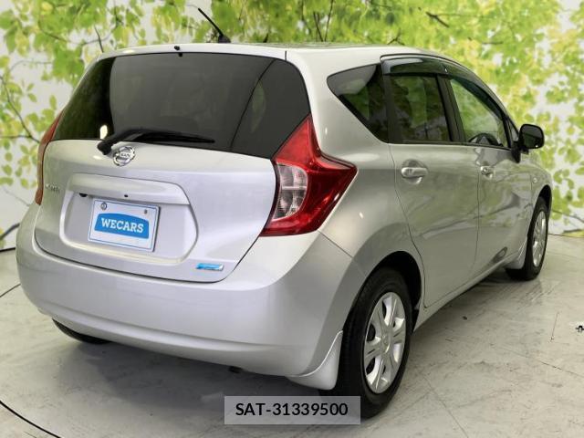 Nissan NOTE 2013-09 8225543-2