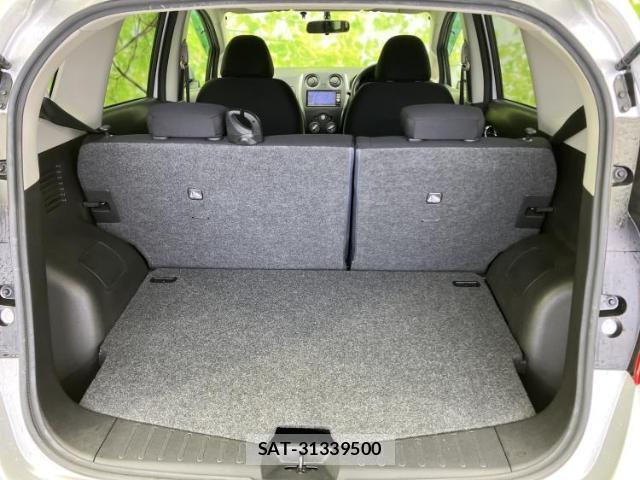 Nissan NOTE 2013-09 8225543-7