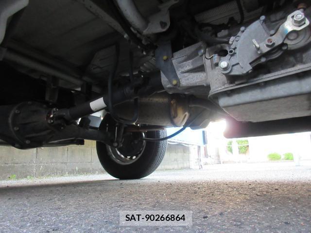 Nissan CLIPPER TRUCK 2018-04 8216199-14
