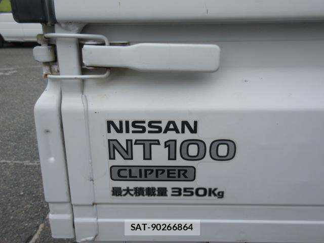Nissan CLIPPER TRUCK 2018-04 8216199-17