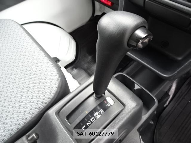 Nissan CLIPPER TRUCK 2019-10 8218494-15