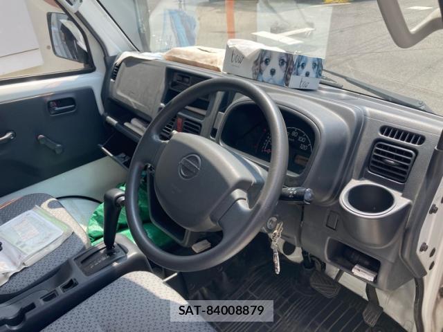 Nissan CLIPPER TRUCK 2018-03 8219786-8