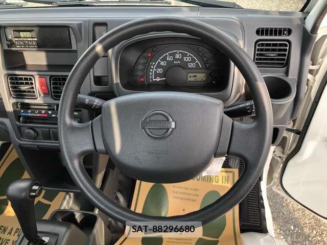 Nissan CLIPPER TRUCK 2018-04 8221603-9