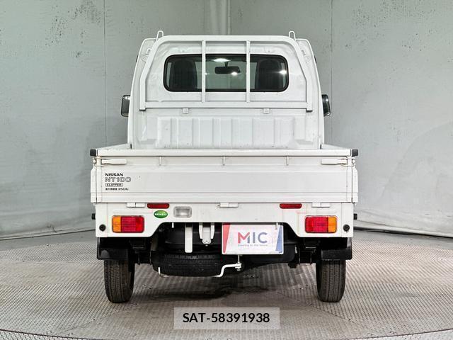 Nissan CLIPPER TRUCK 2018-05 8222971-12
