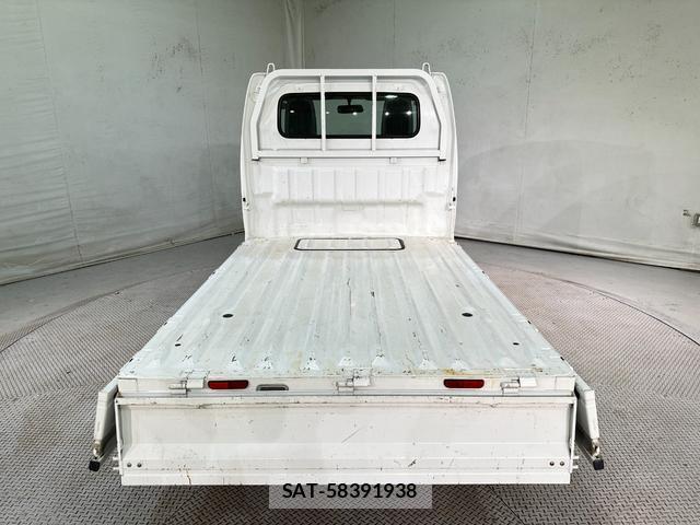 Nissan CLIPPER TRUCK 2018-05 8222971-14