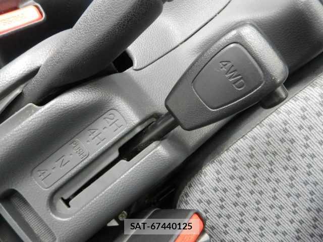 Nissan CLIPPER TRUCK 2017-02 8223934-3