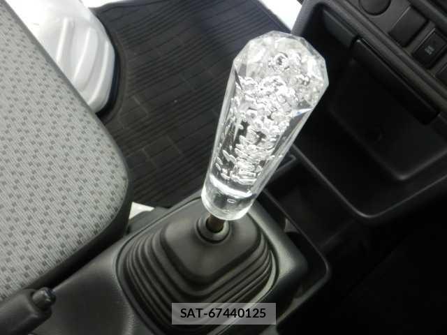 Nissan CLIPPER TRUCK 2017-02 8223934-5