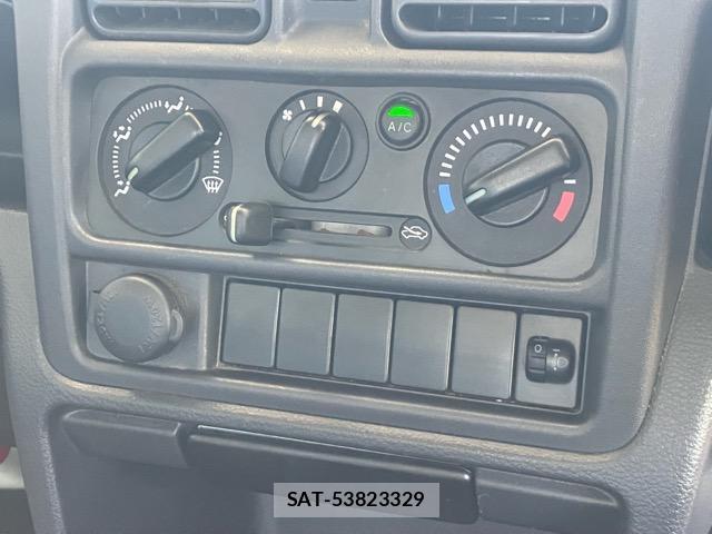 Nissan CLIPPER TRUCK 2021-02 8224110-10