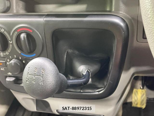 Nissan CLIPPER VAN 2015-12 8221272-6