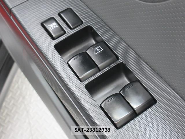 Nissan NV150 AD 2017-08 8216705-19