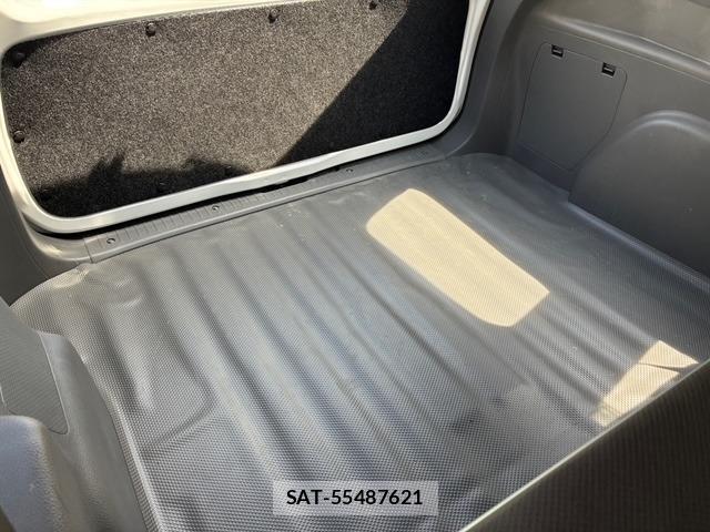 Nissan NV150 AD 2021-04 8221116-11