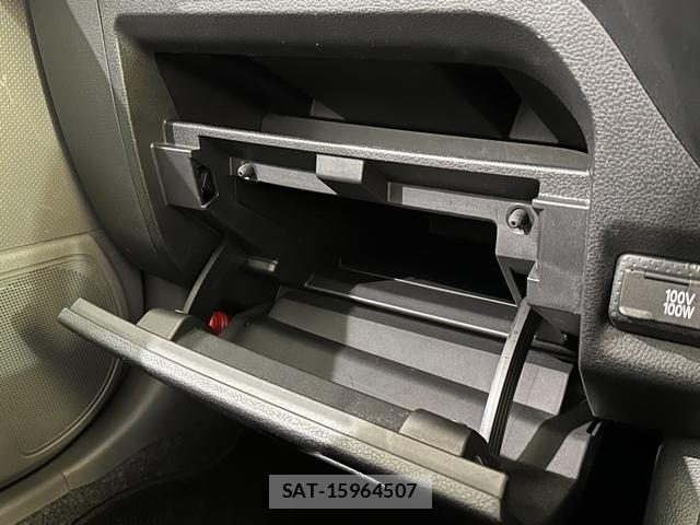 Nissan NV150 AD 2019-06 8225635-8