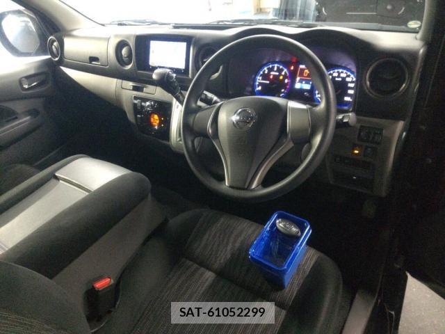 Nissan NV350 Caravan 2021-04 8216958-2