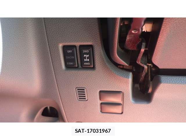 Nissan NV350 Caravan 2021-02 8218706-10
