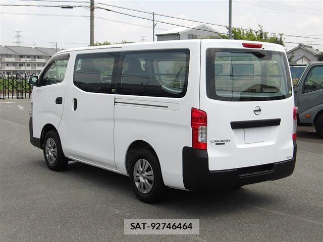 Nissan NV350 Caravan 2021-05 8218805-1