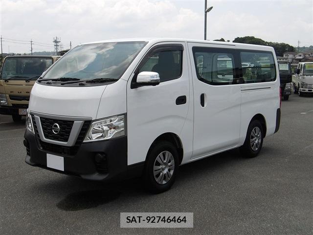 Nissan NV350 Caravan 2021-05 8218805-10