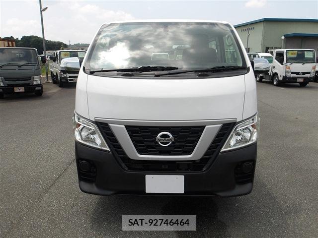Nissan NV350 Caravan 2021-05 8218805-12
