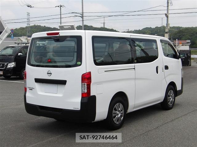Nissan NV350 Caravan 2021-05 8218805-9