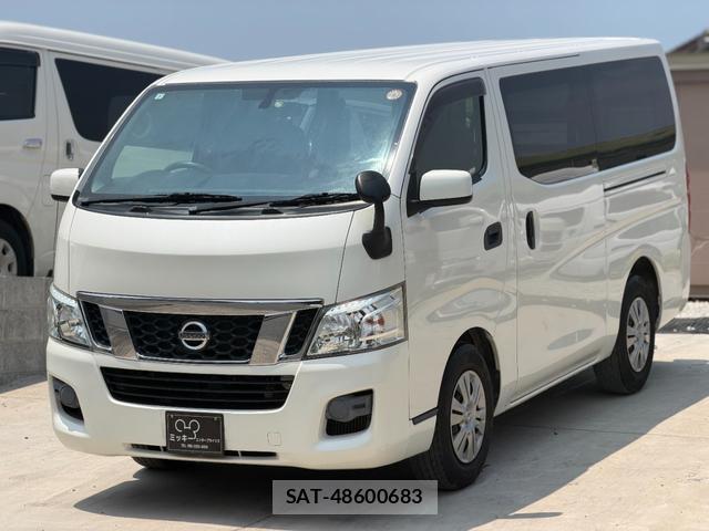 Nissan NV350 Caravan 2014-06 8220301-1