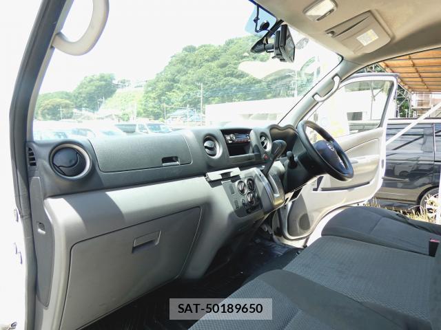 Nissan NV350 Caravan 2016-05 8222150-1