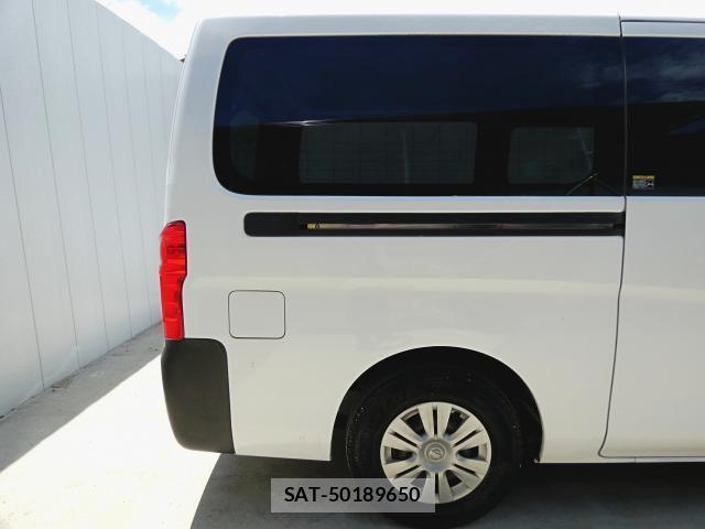 Nissan NV350 Caravan 2016-05 8222150-10