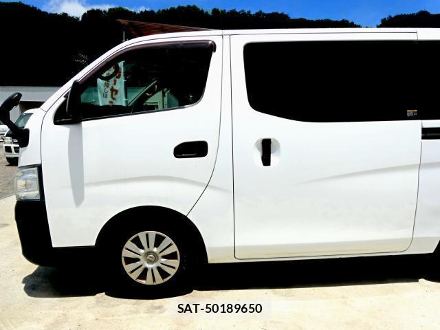 Nissan NV350 Caravan 2016-05 8222150-13