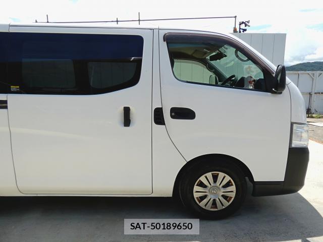 Nissan NV350 Caravan 2016-05 8222150-15