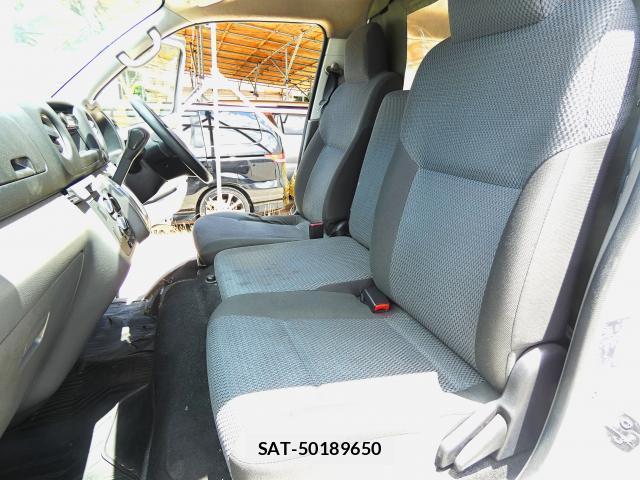 Nissan NV350 Caravan 2016-05 8222150-16