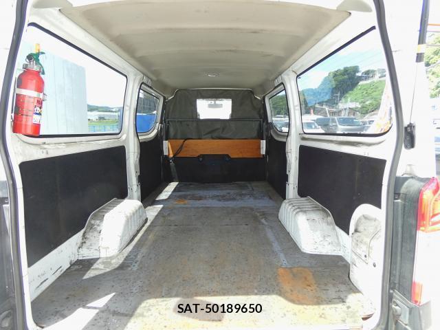 Nissan NV350 Caravan 2016-05 8222150-4