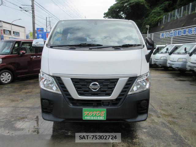 Nissan NV350 Caravan 2019-03 8222722-1