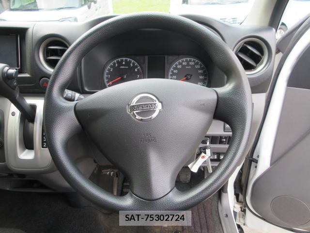 Nissan NV350 Caravan 2019-03 8222722-10