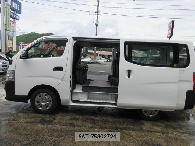 Nissan NV350 Caravan 2019-03 8222722-19
