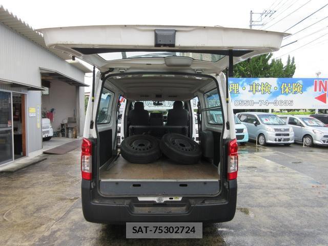 Nissan NV350 Caravan 2019-03 8222722-7