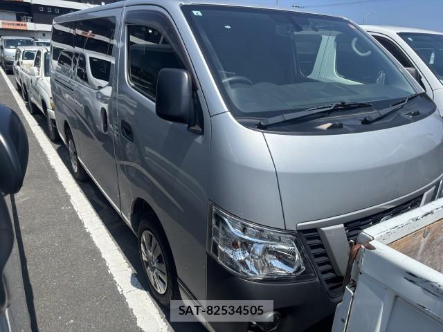 Nissan NV350 Caravan 2020-04 8222808-1