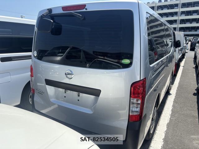 Nissan NV350 Caravan 2020-04 8222808-4