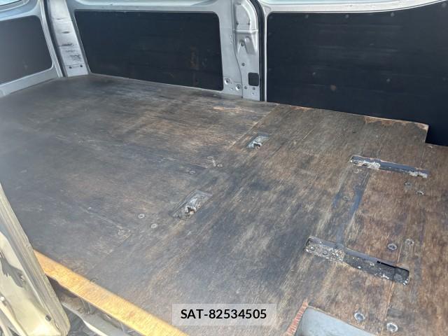 Nissan NV350 Caravan 2020-04 8222808-6