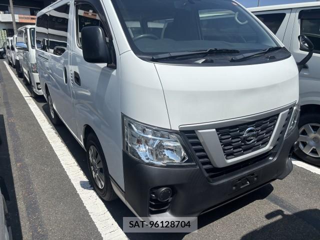 Nissan NV350 Caravan 2019-04 8222812-1