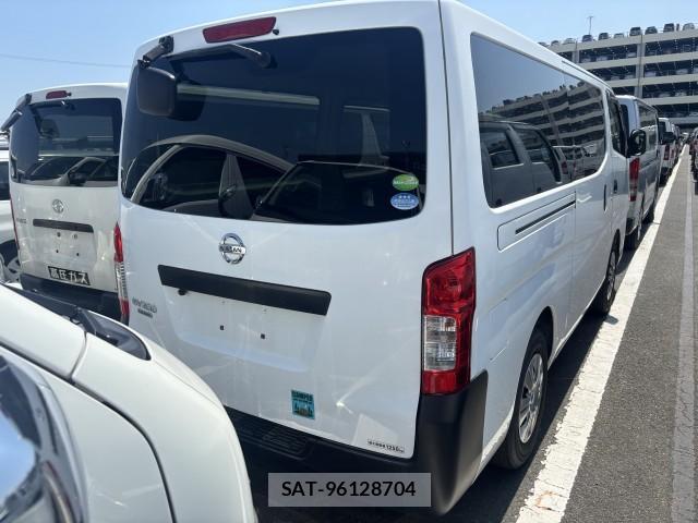 Nissan NV350 Caravan 2019-04 8222812-6