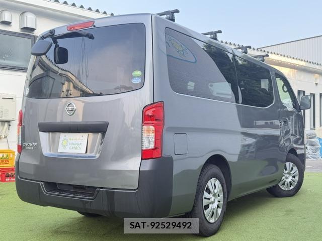 Nissan NV350 Caravan 2021-05 8224698-1