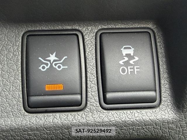 Nissan NV350 Caravan 2021-05 8224698-5