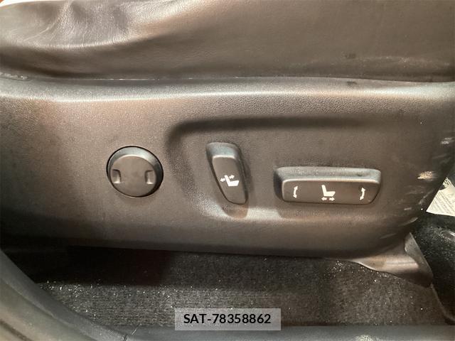 Lexus NX 2015-03 8216209-18