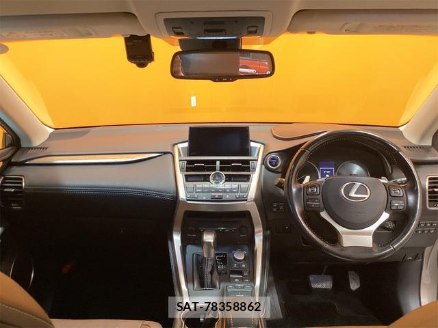 Lexus NX 2015-03 8216209-19