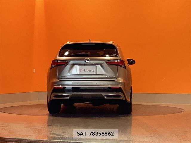 Lexus NX 2015-03 8216209-5