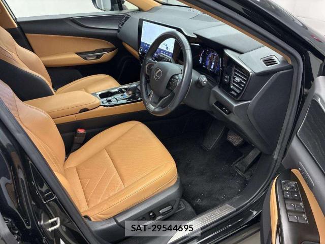 Lexus NX 2023-07 8216400-5
