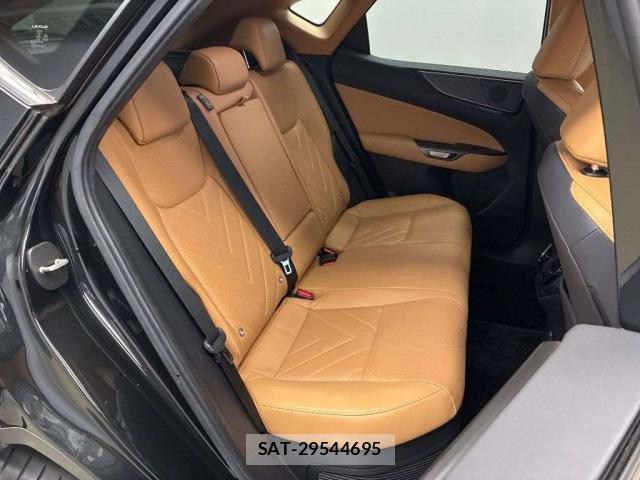 Lexus NX 2023-07 8216400-6