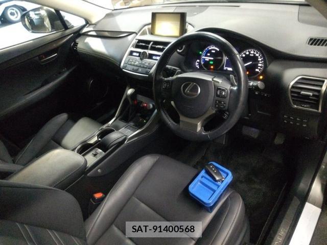 Lexus NX 2016-01 8217020-2
