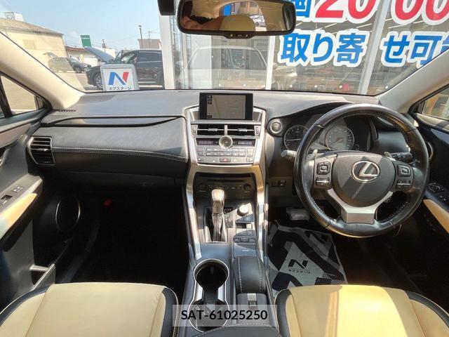 Lexus NX 2015-12 8221594-1