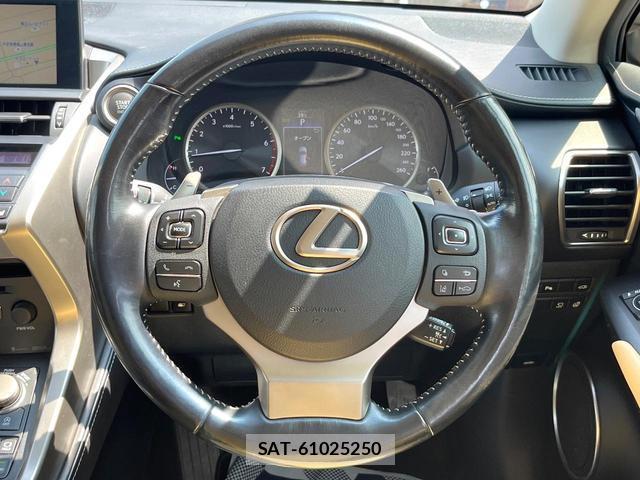 Lexus NX 2015-12 8221594-10