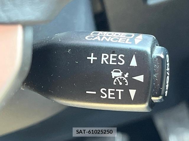Lexus NX 2015-12 8221594-3